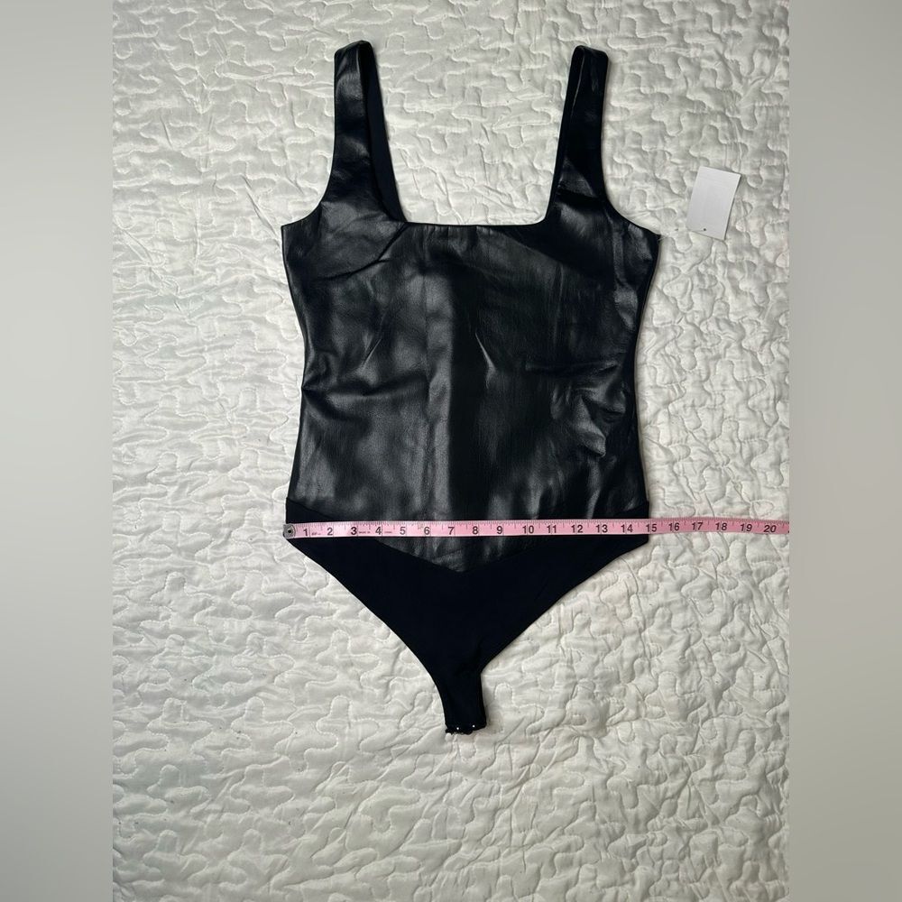 Good American Faux Leather Bodysuit Black GB0499 Sleek Edgy Streetwear Size Med - Picture 11 of 12